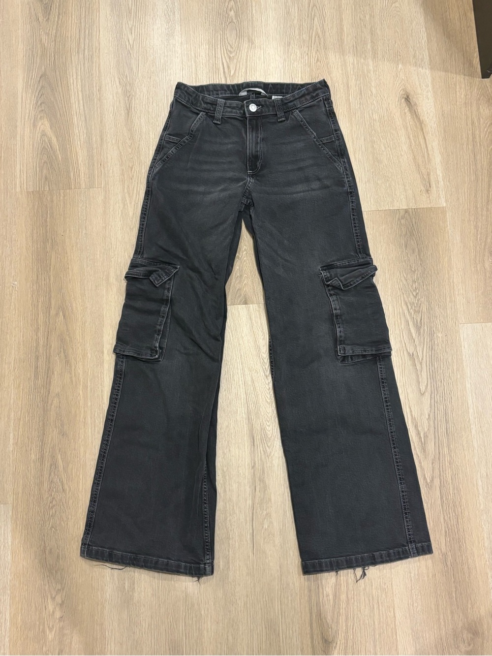 H&M Black Wide-Leg Cargo Jeans